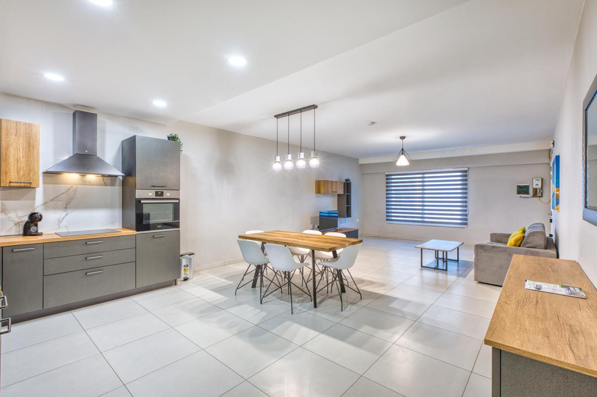 Unique Two Bedroom Apt With Huge Outdoor Area And Close To Entertainment Is-Swieqi Exterior foto